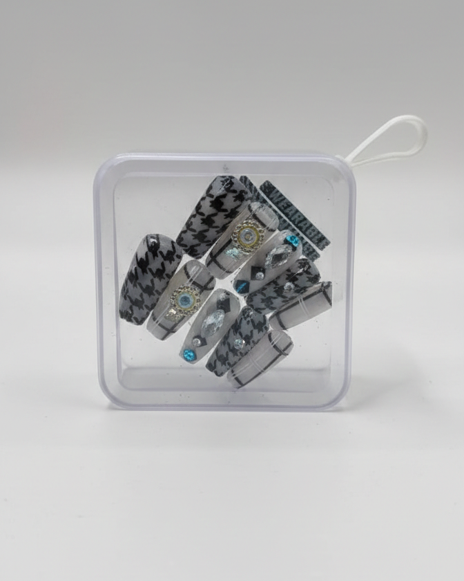 Luxury Designer Wearable Artificial Nails - Checkerboard & Gemstone Style