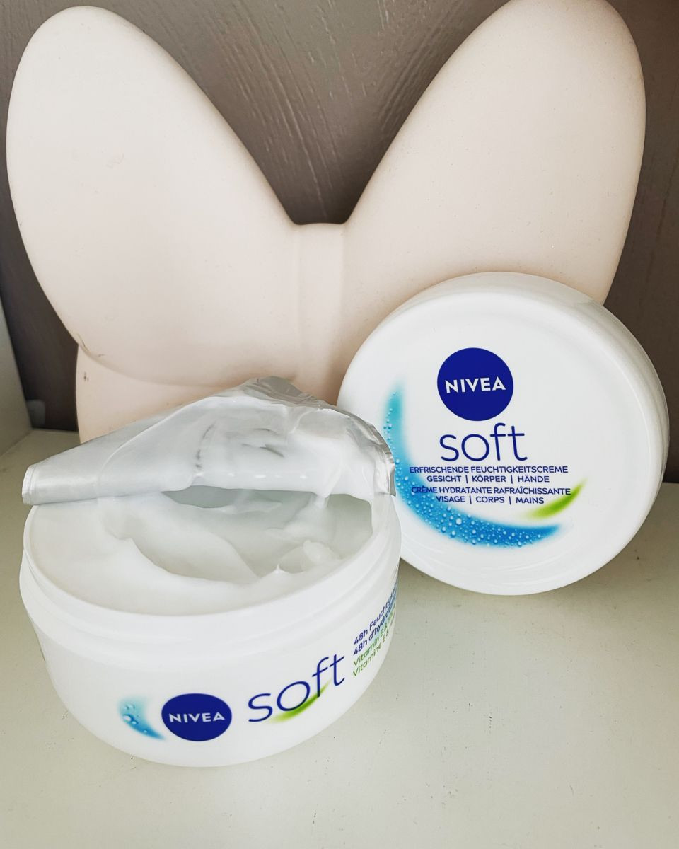 NIVEA Soft Light Moisturizing Cream | Vegan Formula | Face, Hands & Body